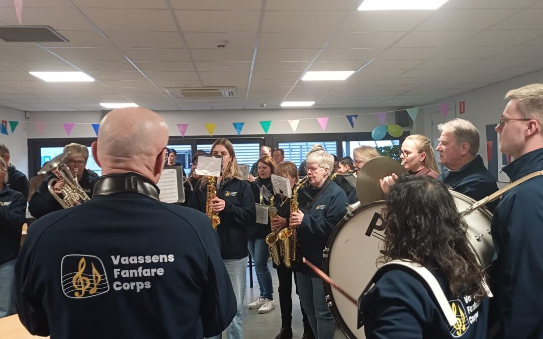 Serenade bij TGN/Fritom